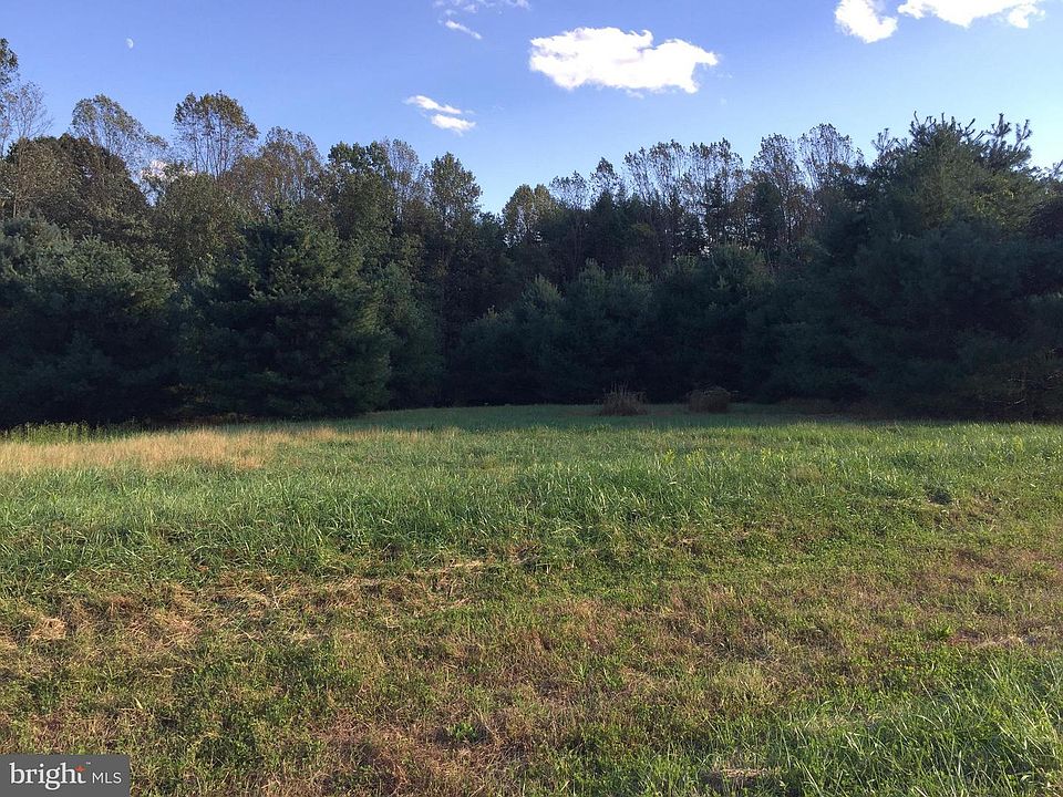 1st image of 1916 Parkwood Dr