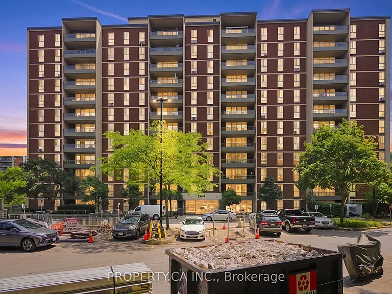 1964 Main St W #1107 — Photo 1