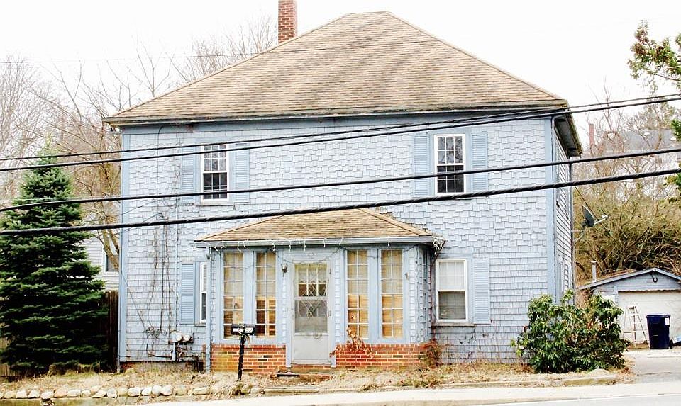 1st image of 52 Cherry St