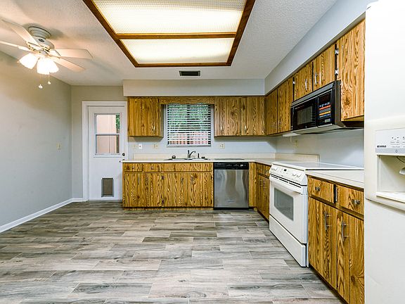 5th image of 324 Timberline Trl