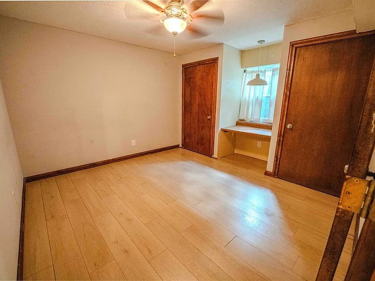 225 Parker Dr — Photo 31
