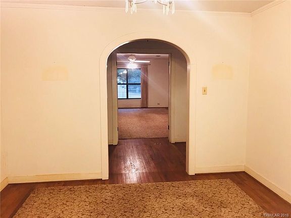 3rd image of 813 E Palmetto Ave