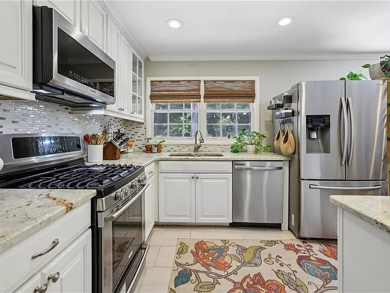 2172 Jonathon Ln NE — Photo 10