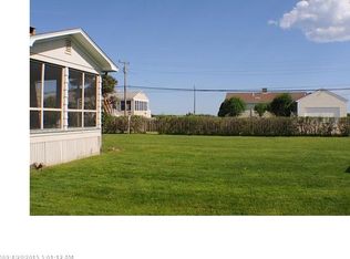 17 Gooch Ave, Kennebunk, ME 04043