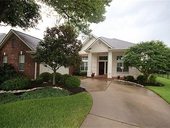 Brick & Stone Exterior!