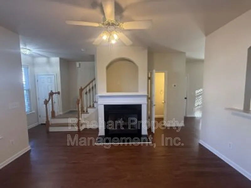 2 bed, 2.5 bath, 1548 sqft, $1,700 — Photo 4