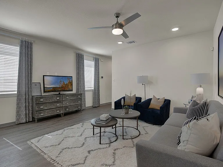 305_Fremont_LRG-8