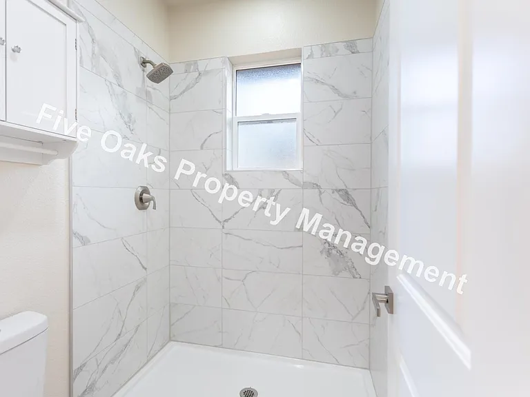 811 1/2 Natoma St — Photo 15
