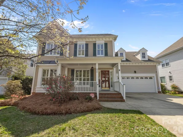824 Garbow Ct, Charlotte, NC 28270