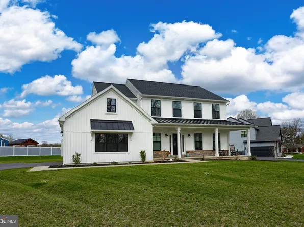 9 Willow St, Lebanon, PA 17042