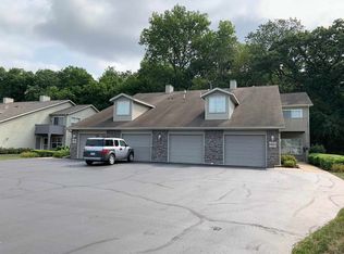 425 Mill Ridge Dr, Byron, IL 61010