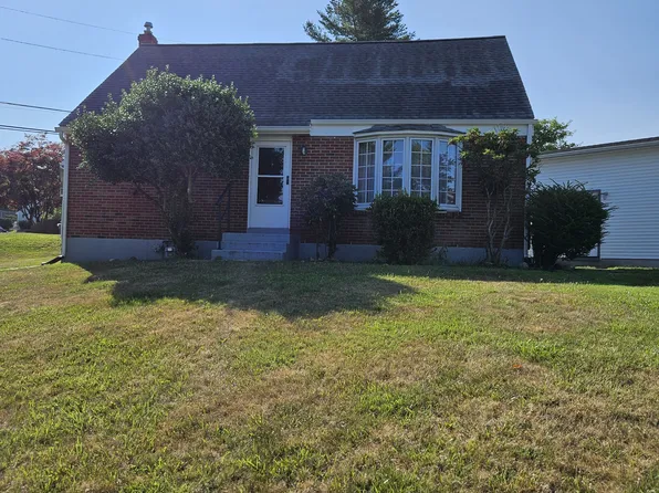 2415 S Lumber St, Allentown, PA 18103