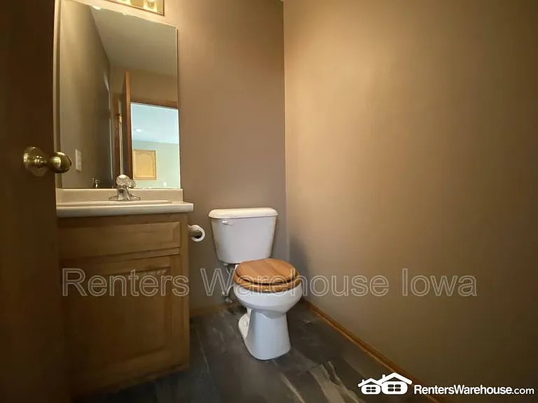 737 Kitterman Cir — Photo 13