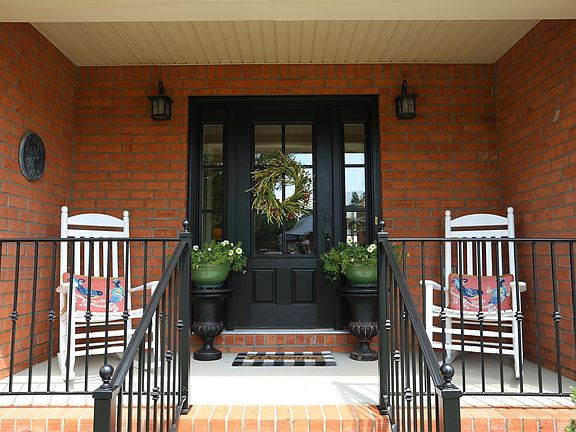 2nd image of 2628 Dorset St
