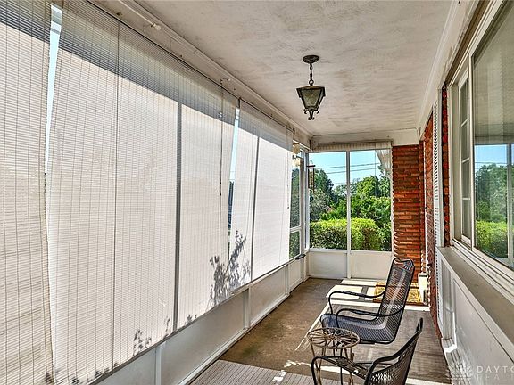 3rd image of 3592 Horncastle Dr