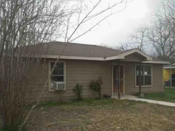 430 Capitan St, Uvalde, TX 78801