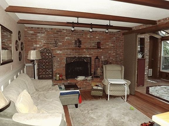 2nd image of 13415 Dana Ln E