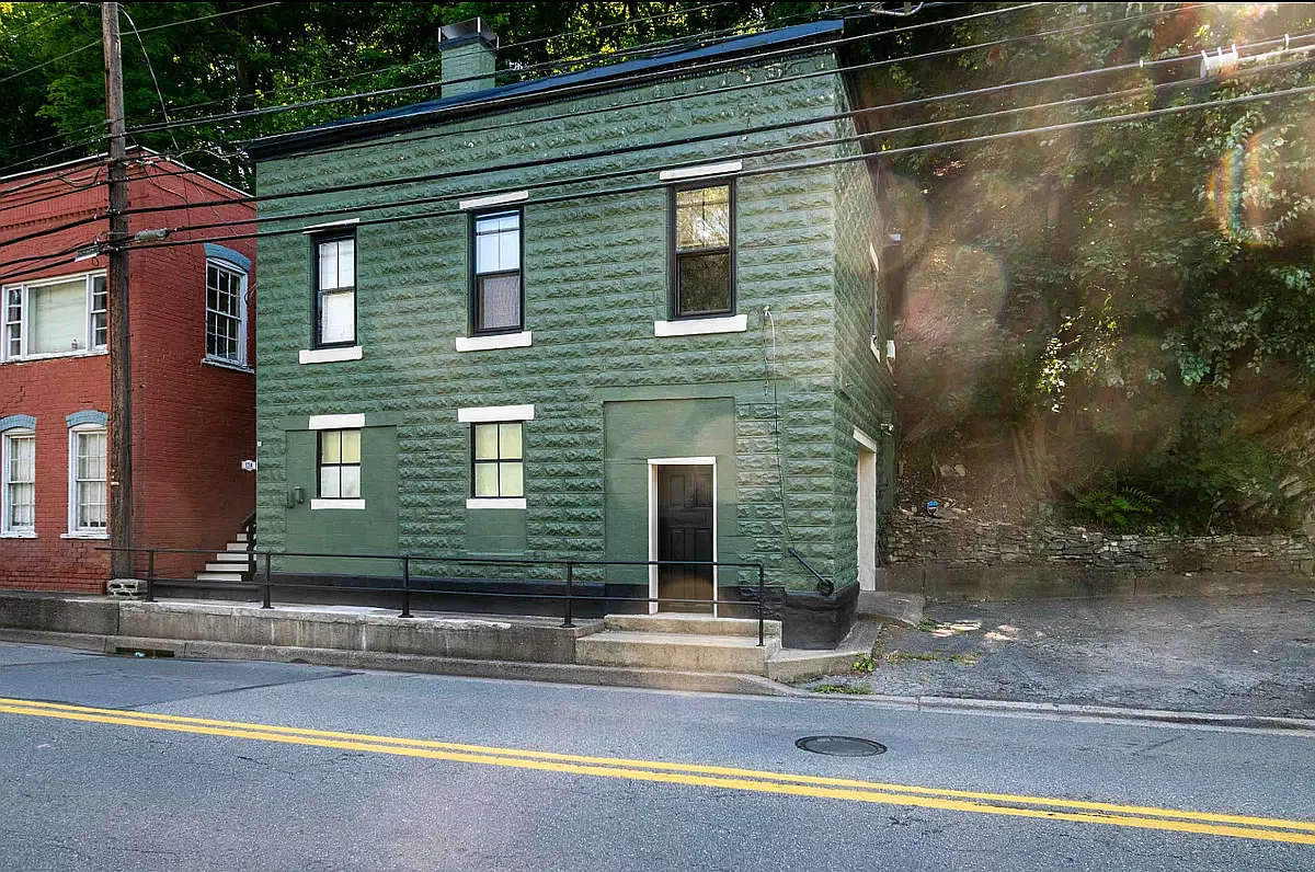 2 bed, 769 sqft, $1,600 — Photo 3