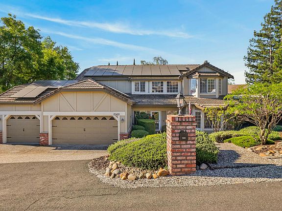 3rd image of 2560 Solano Rd