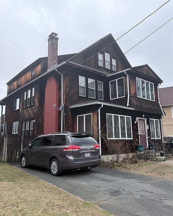 2nd image of 120-122 E Alvord St