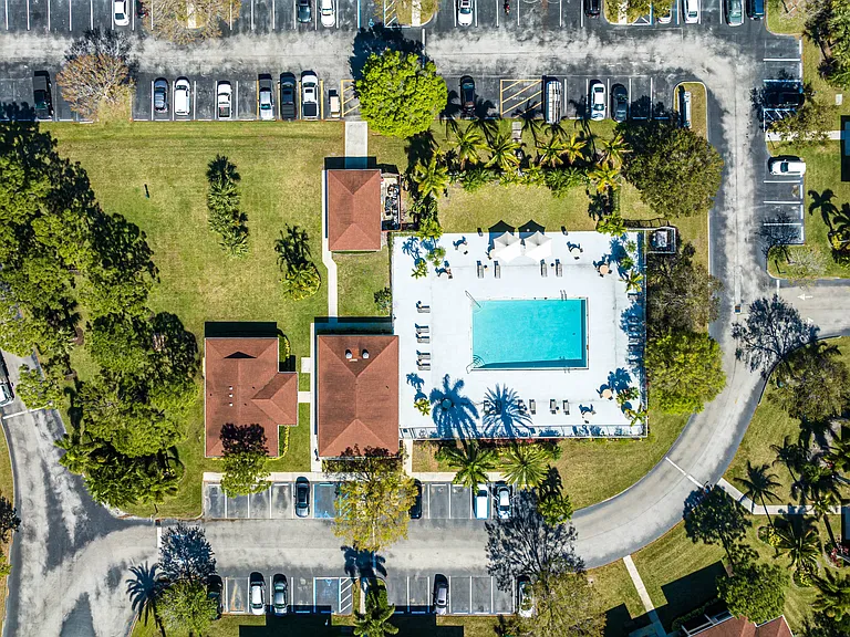 10X Harbour Palms — Photo 4