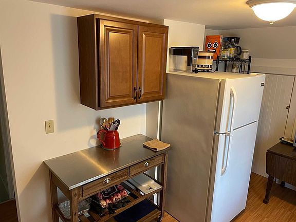 3rd image of 23 Washington Ave #3-V