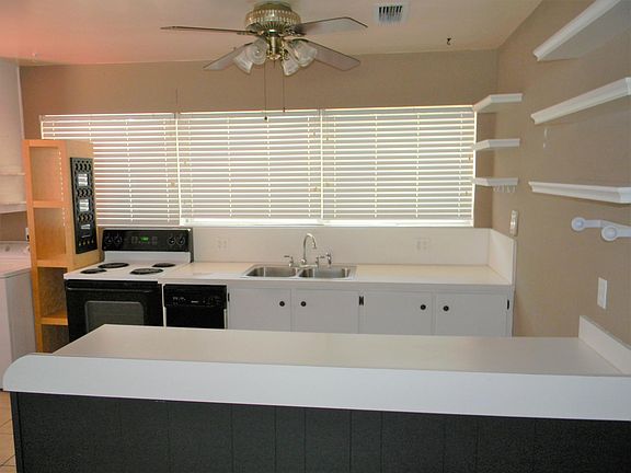 5th image of 2633 NE 32nd St #1