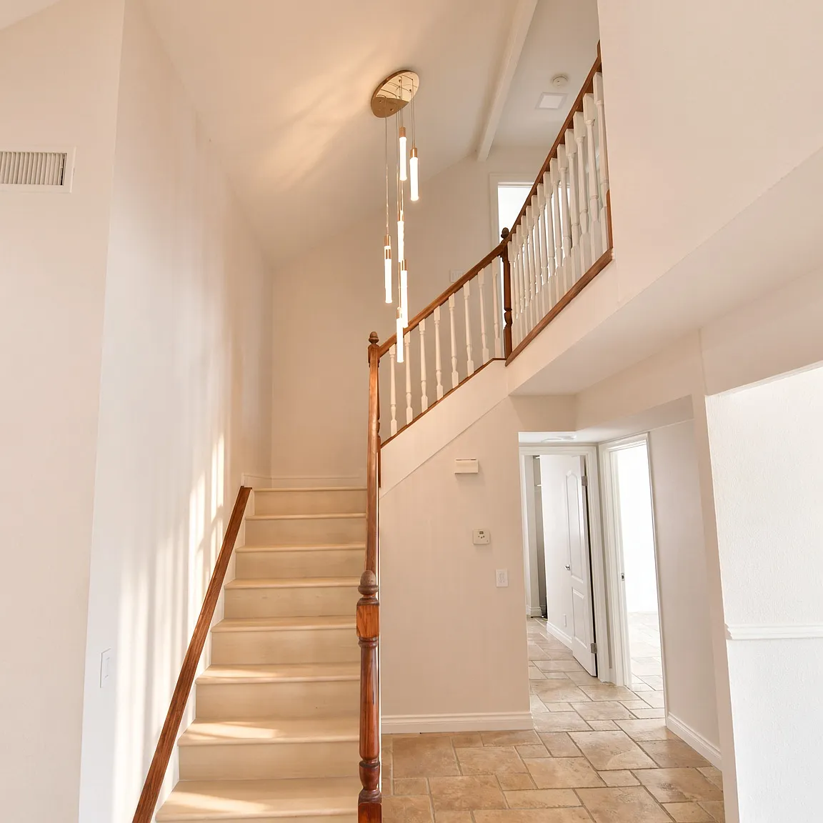 4 bed, 4.5 bath, 1856 sqft, $6,000 — Photo 3