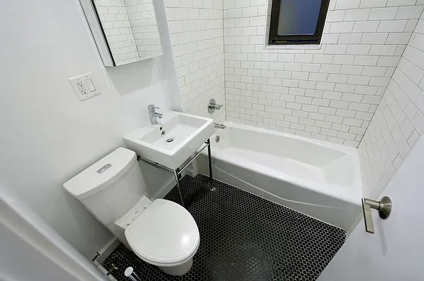 Rented by Aether Property Group | media 16