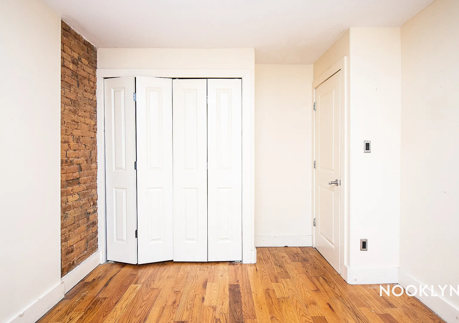 22 Hart Street — Photo 3
