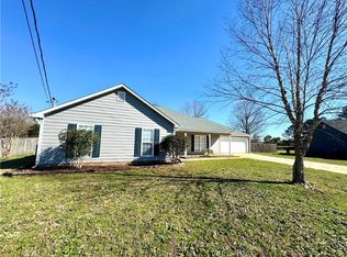 50 Wheatfield Dr, Fort Mitchell, AL 36856