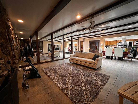 5th image of 1574 W Country Club Ln W