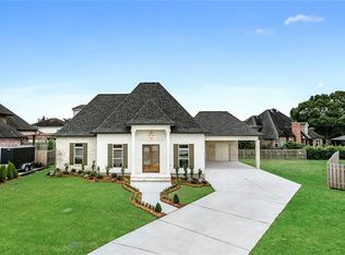 151 Chapel Hill Rd, Belle Chasse, LA 70037