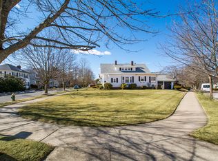 49 Ravenswood Ave, Providence, RI 02908