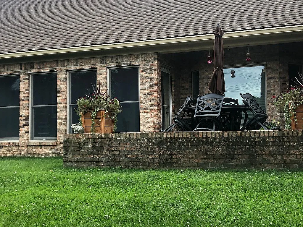 2496 Turf Way photo 1