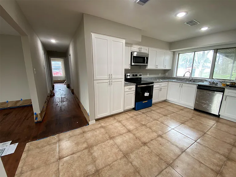1105 Alice St — Photo 9