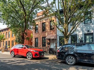 106 Pioneer St, Brooklyn, NY 11231