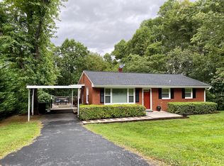 4101 Arlington Hills Dr, Roanoke, VA 24018
