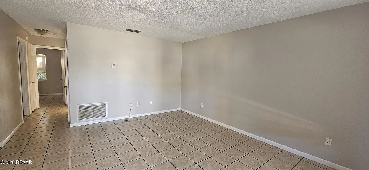Building Photo - 335 Osceola St