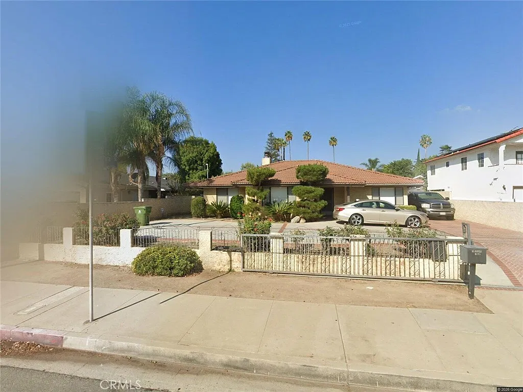 3 bed, 1868 sqft, $4,800 — Photo 1