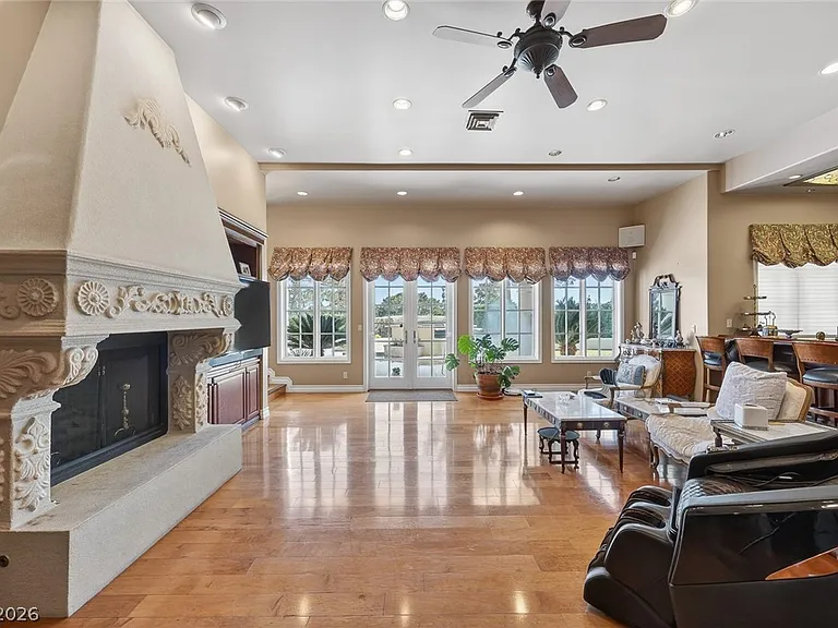22 Burning Tree Ct — Photo 16