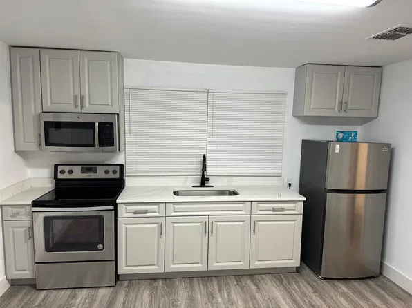 1106 E Annie St, Tampa, FL 33612