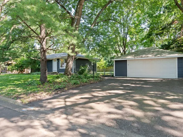 670 Glencoe St NE, Fridley, MN 55432