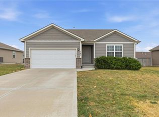 747 S Cherry St, Gardner, KS 66030