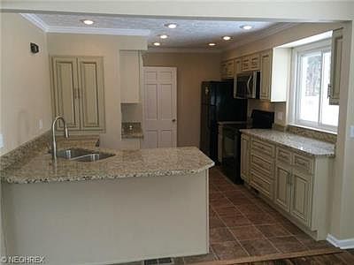 3rd image of 142 Avondale Dr