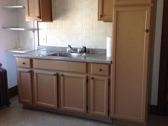 3rd image of 53 Beal St