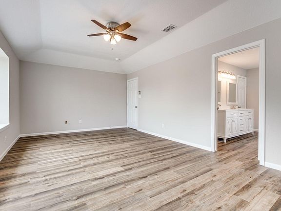 3rd image of 3417 Windchase Dr