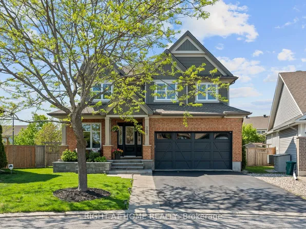 707 Wrangler Cir, Ottawa, ON K2S 0R2