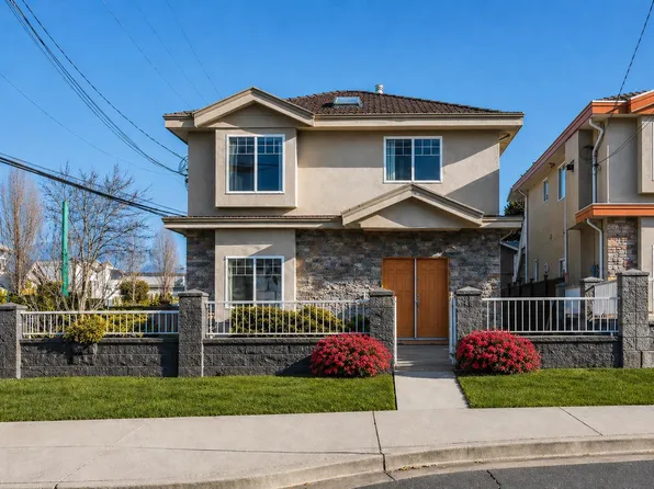 6698 Union St, Burnaby, BC V5B 1X1