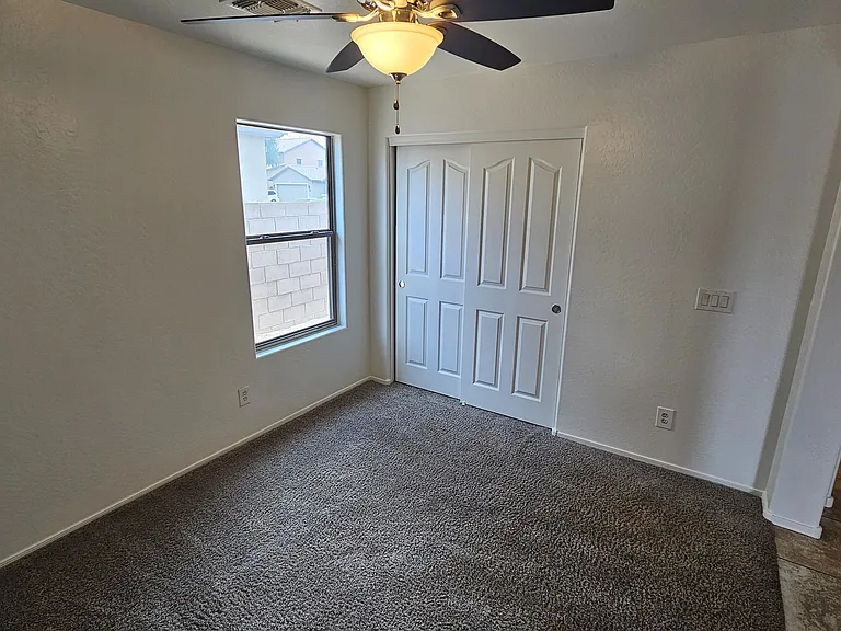 41696 W Avella Dr — Photo 15